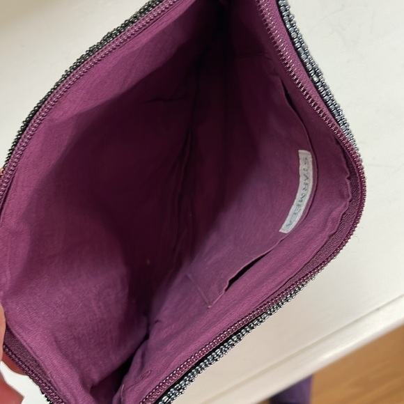 Beaded zipper pouch clutch NEW - Picture 3 of 3